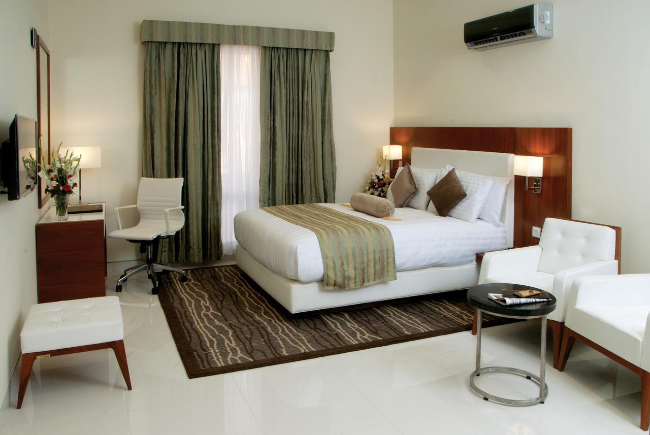 Avari Boutique Multan Luaran gambar